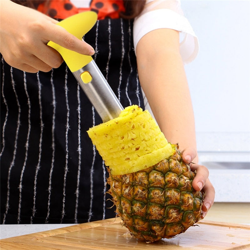 Vykrajovač na ananas